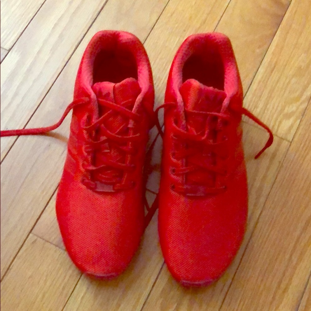 Adidas Mens ZX Flux Red Tennis shoe - never worn